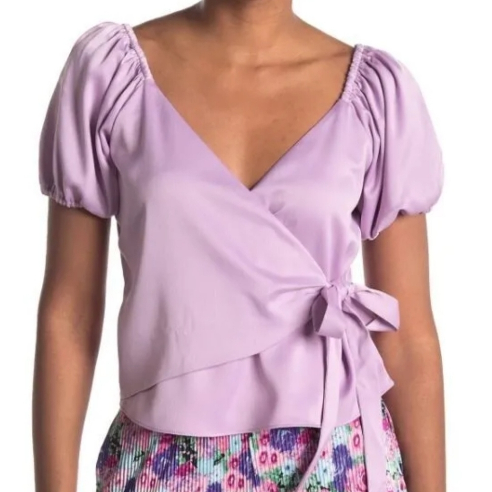 Wayf NWT Lavender Faux Wrap Puff Sleeve Top‎